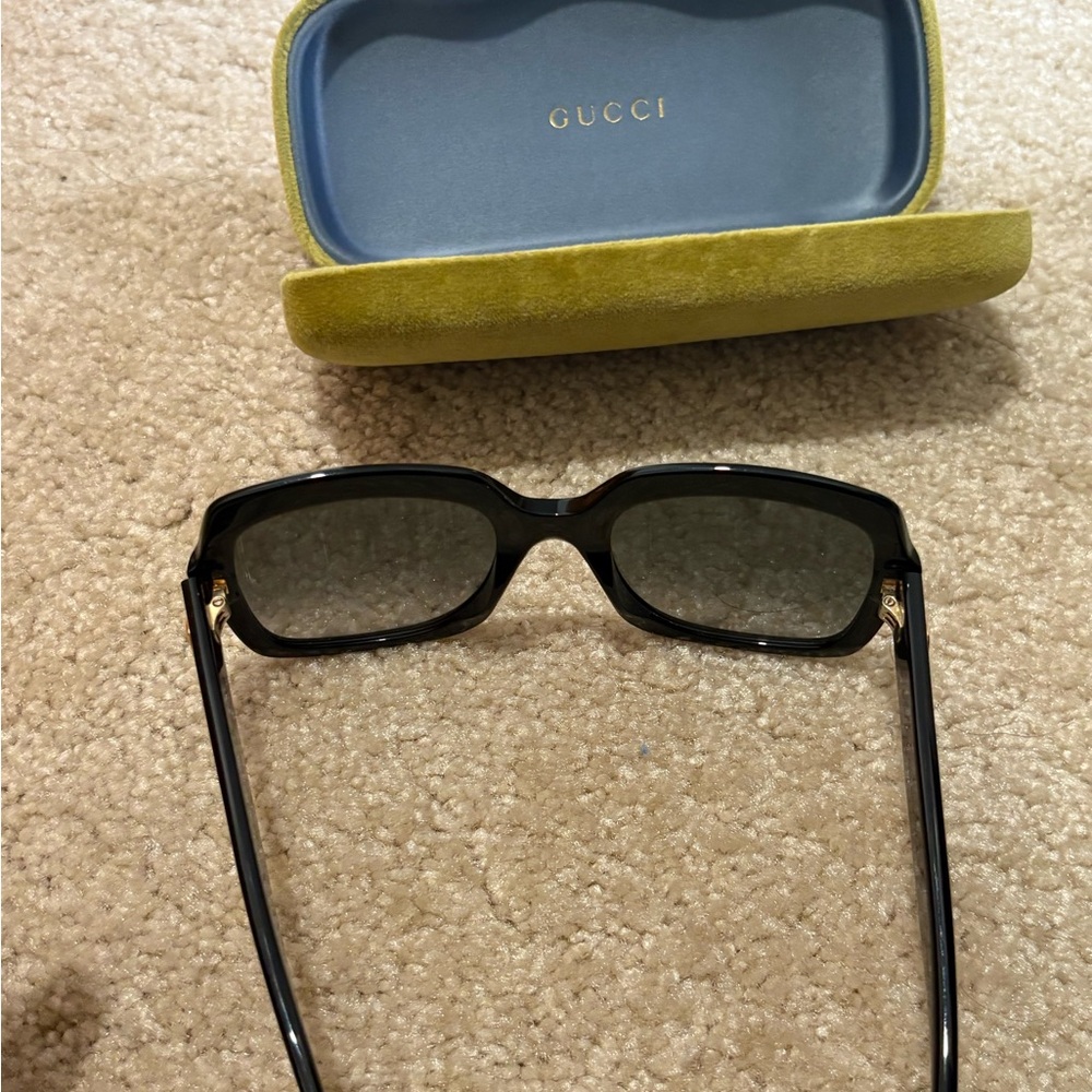 Gucci Black Square Sunglasses - Picture 2 of 5